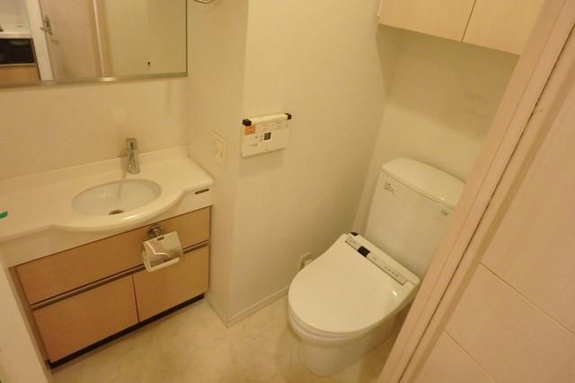 ドゥーエ新富町のトイレ