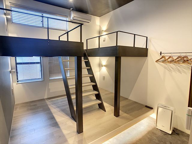 N.33Hakata KTKSのロビー