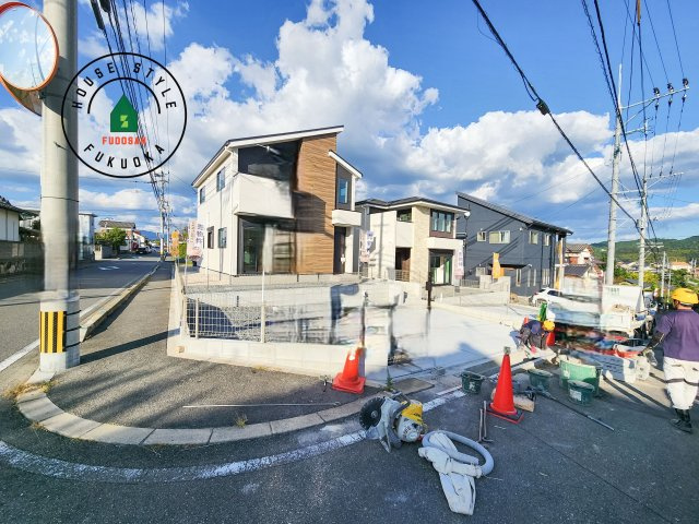 太宰府市高雄6丁目第3-2棟(1号棟)の前面道路含む現地写真|見学の時間などお気軽にお問い合わせ下さい。