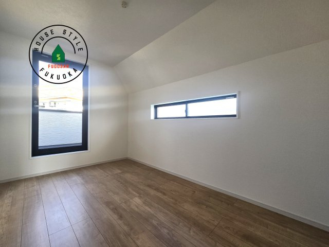 福岡市東区千早1丁目第2-2棟(1号棟)の内観：施工例|採光良好な洋室は全居室、複層ガラスの遮熱効果と断熱効果で、一年中快適に過ごせます。