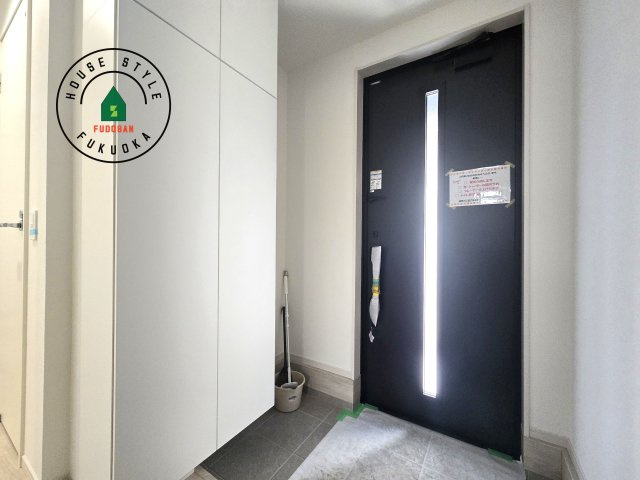 福岡市東区千早1丁目第2-2棟(2号棟)の防犯設備|二重ロックでしっかり防犯対策ができます。