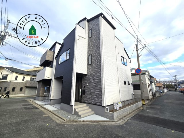 福岡市東区千早1丁目第2-2棟(2号棟)の前面道路含む現地写真|見学の時間などお気軽にお問い合わせ下さい。