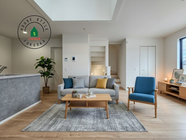 福岡市西区小戸3丁目第4-3棟(2号棟)の居間・リビング|明るく開放的なリビングダイニングは豊かな陽光が注ぎ込み、やすらぎの空間を演出してくれます。ご家族で楽しいひとときをお過ごし下さい。※家具はCGを合成したものです。