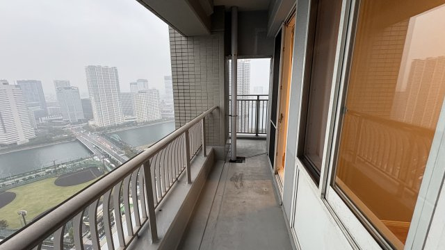 【バルコニー】 | ★仲介手数料無料★HarumiアイランドトリトンスクエアView Tower(フルリノベーション済み）