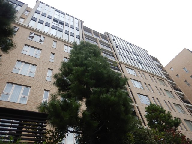 ブリスベージュ神宮前の外観