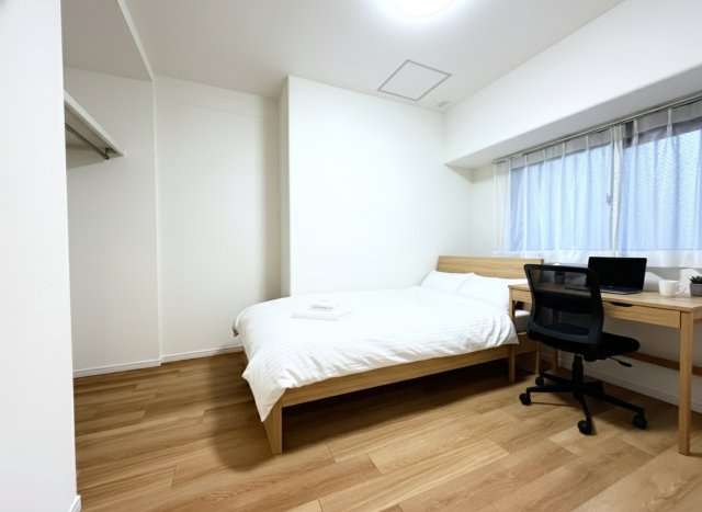 【洋室】 | 【新規リフォーム】サーパス南千田橋 | 約6.6帖の洋室です。通常タイプのエアコンを設置できます。