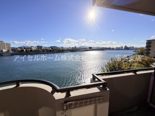 【展望】 | 【新規リフォーム】サーパス南千田橋 | とにかく目の前の眺望は「とってもすばらしい」の一言です！