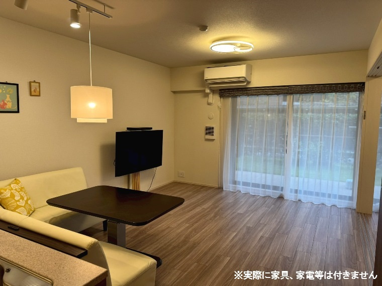 メイツ新川崎の居間・リビング