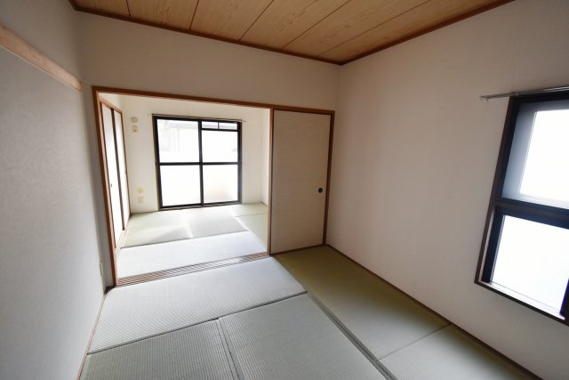 グリーンビュー1号館の和室