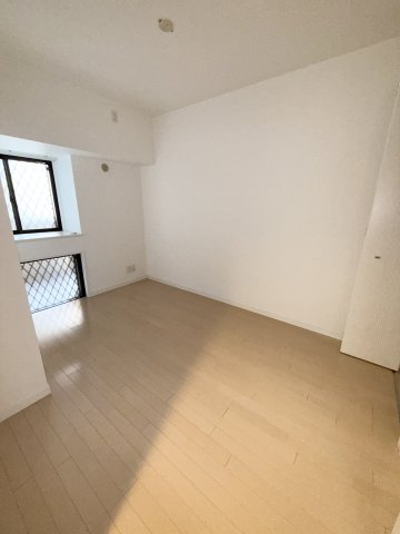 アプローズ薬院デュオイーストの洋室