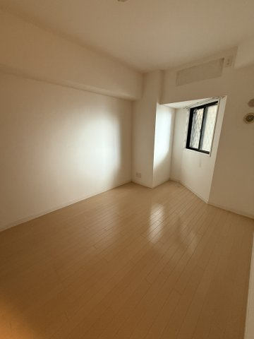 アプローズ薬院デュオイーストの洋室