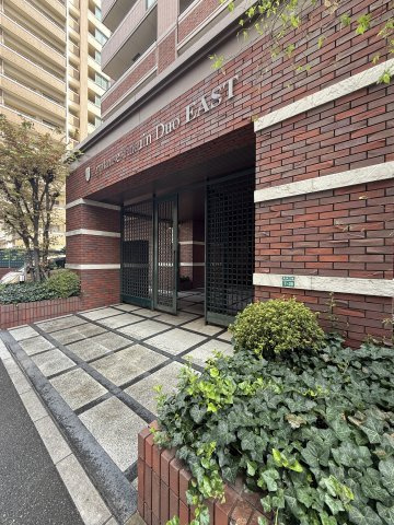 アプローズ薬院デュオイーストのエントランス