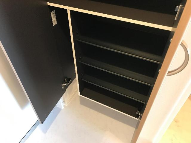 Ｃｒｅｃｉａの収納|下駄箱