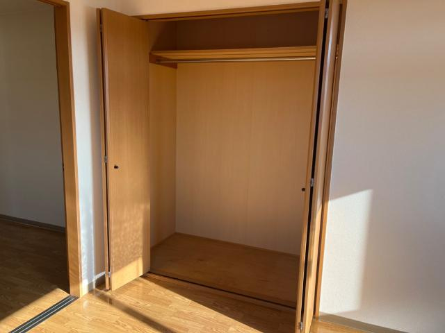ロイヤルパインズＢ棟の収納|クローゼット