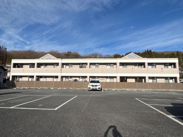 ロイヤルパインズＢ棟の外観|外観写真（昼）