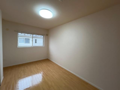 【寝室】 | ディアコート美田園Ⅰ | 南側洋室