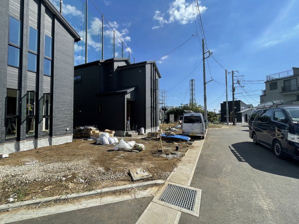 秦野市菩提戸建て　2号棟の前面道路含む現地写真|前面道路含む現地写真です