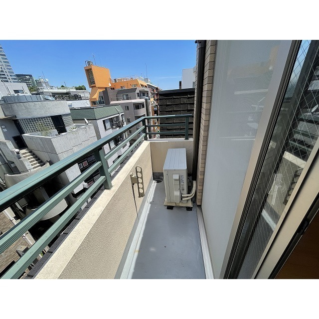 メゾンヌーヴェルのバルコニー|メゾネット下階