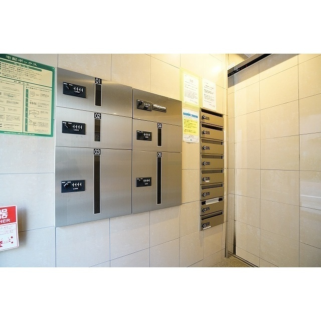 メゾンヌーヴェルのその他|宅配ボックス