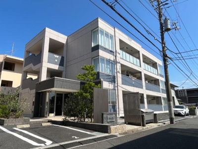 【外観】 | Ｃｒｅｃｉａ | 外観写真（昼）