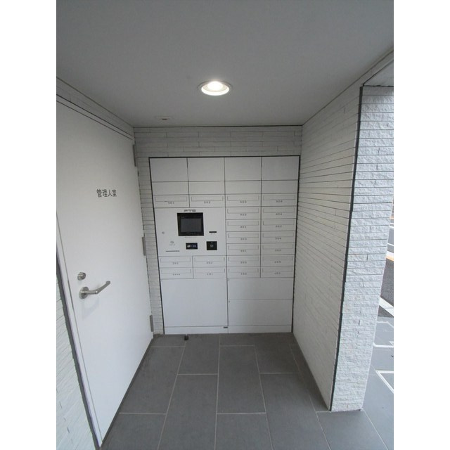 ルネサンスコート王子