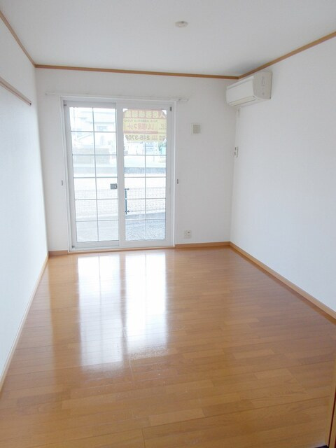 プラティーヌ総社Ｂの居間・リビング