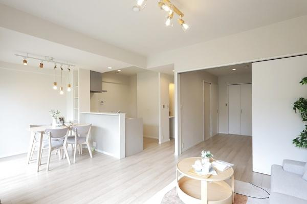 【居間・リビング】 | オークヒルズ香里弐番館