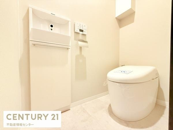 【トイレ】 | シャルマンフジ住之江公園ドシール | タンクレス・コフレル採用のお手洗い、自動開閉機能付き！