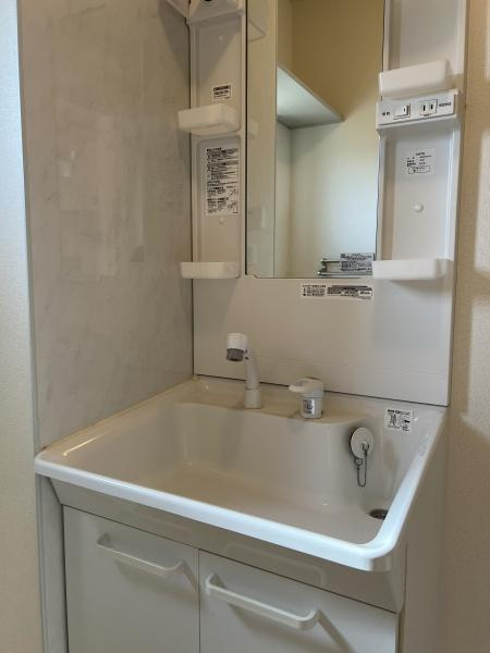 メゾンRYOSEN　A棟の洗面所