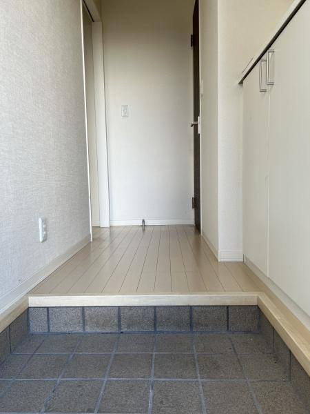 メゾンRYOSEN　A棟の玄関