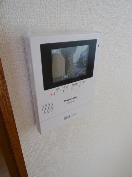 カーサ小町のセキュリティ|★モニター付きインターホン★