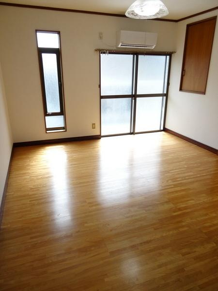 カーサ小町の居間・リビング|★日当たり良好のリビング★