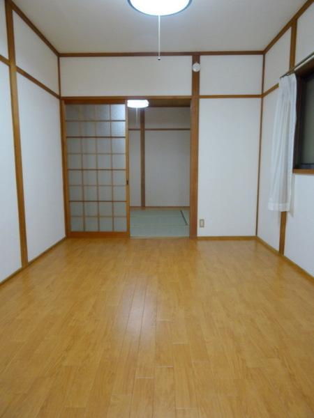 カーサ小町の洋室|★綺麗でピカピカの洋室★