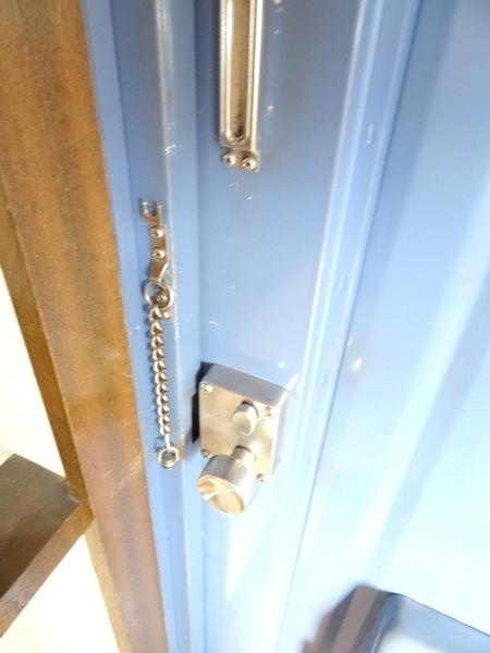 マンション西平のセキュリティ|★チェーン付きドア★