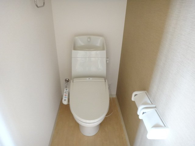サニーハイムのトイレ|シャワー付トイレ