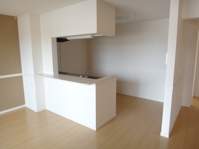 サニーハイムのキッチン|カウンターキッチン