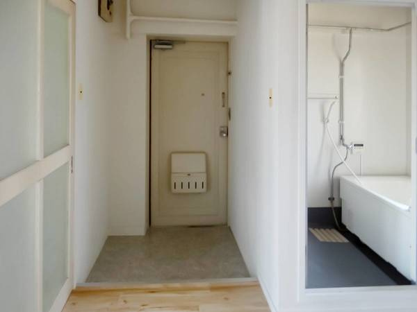 ビレッジハウス富山北2号棟の玄関|ビレッジハウスの同一物件・同一タイプの間取りの写真です