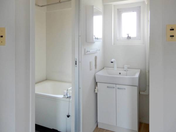 ビレッジハウス富山北2号棟の洗面所|ビレッジハウスの同一物件・同一タイプの間取りの写真です