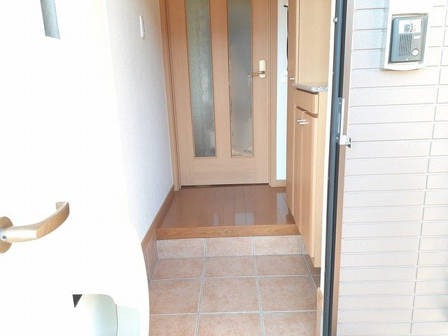 ブライト　ヒル　ハウス　Ａの玄関|落ち着いた玄関です