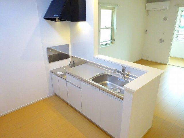 ソレイユ高岡Ⅰのキッチン|キッチンでお料理をお楽しみください