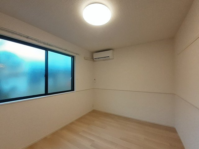 ミラノⅤ　Ａの内装|明るい室内です