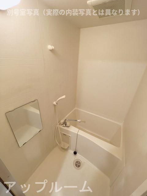 マ・メゾン小牧原北館の浴室