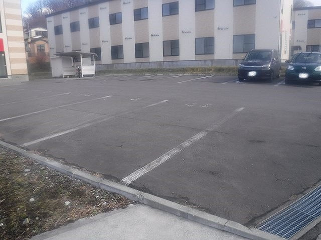 レオパレス三田Ｄ館のその他|駐車場