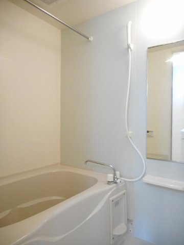 ピアチェーレⅡの浴室