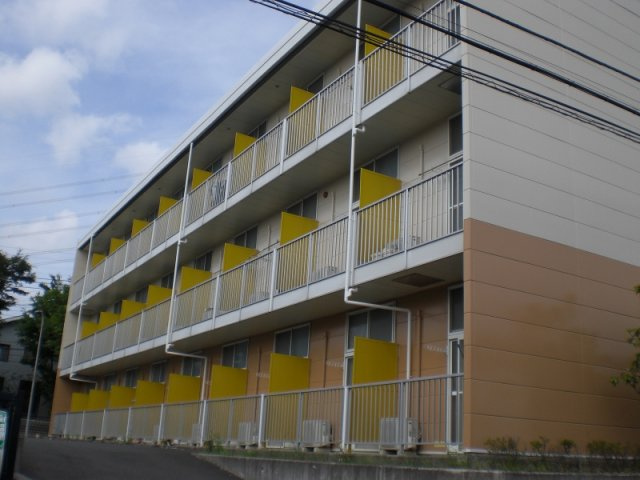 レオパレスフォンターナの外観