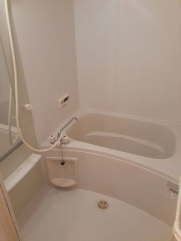 ソレイユⅢの浴室