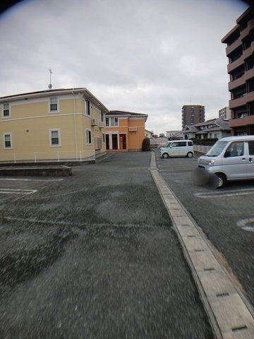 コンフォータブル　クラールの駐車場