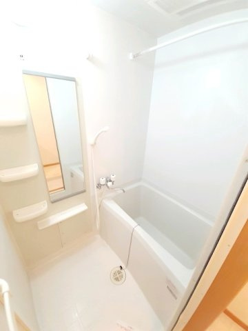 ボナール新中町の浴室