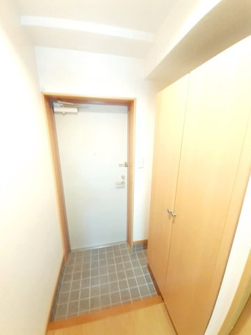 ボナール新中町の玄関