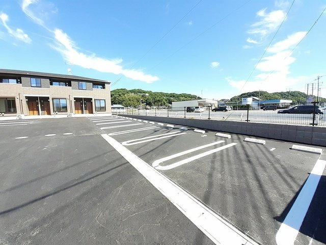 ラフレ－ズ　Ⅳの駐車場